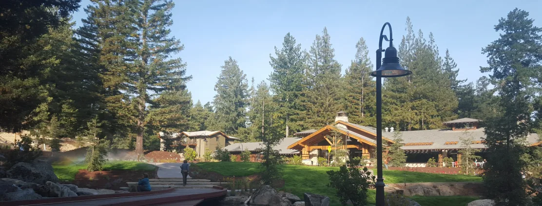 Immersive learning retreat center